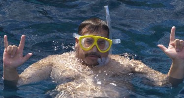Man Wearing Snorkel Attacks Clerk