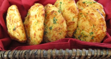 Poork Town:  Artist Stabbed By Angry Eat-Local Lady Fan After Enjoying Red Lobster Cheddar Bay Biscuits
