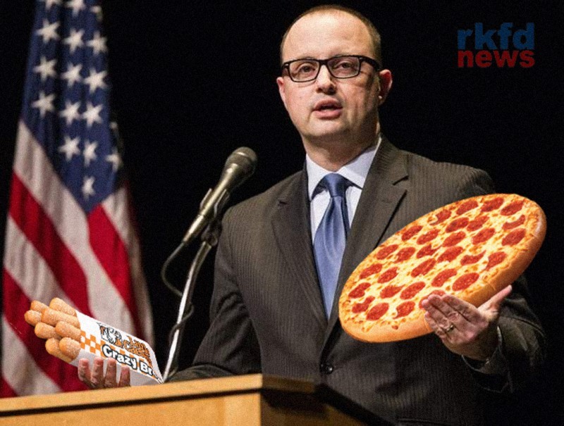 Photo © RRStar.com. Used without permission because this is a public figure who loves pizza as much as we do. It's important to support a love of pizza on the internet regardless of copyright laws. Laws are meant to be bent and shoved up our asses, but some laws are meant to be broken, sliced, and bitten into like a delicious pizza. Source Link. 